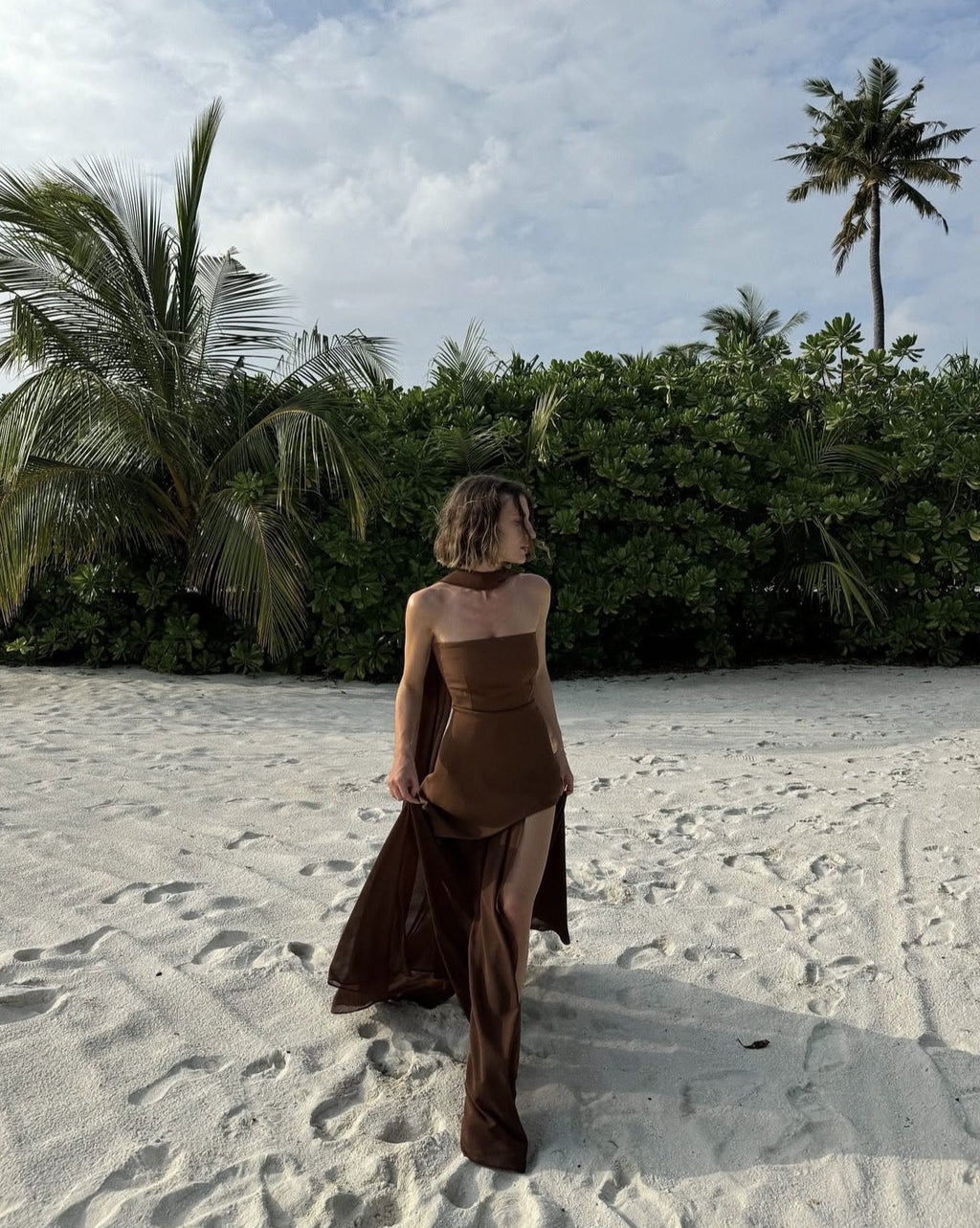 Asymmetrical Maxi Dress for Wedding Guests - Elegant Chiffon Fabric - Perfect for Formal Events and Celebrations