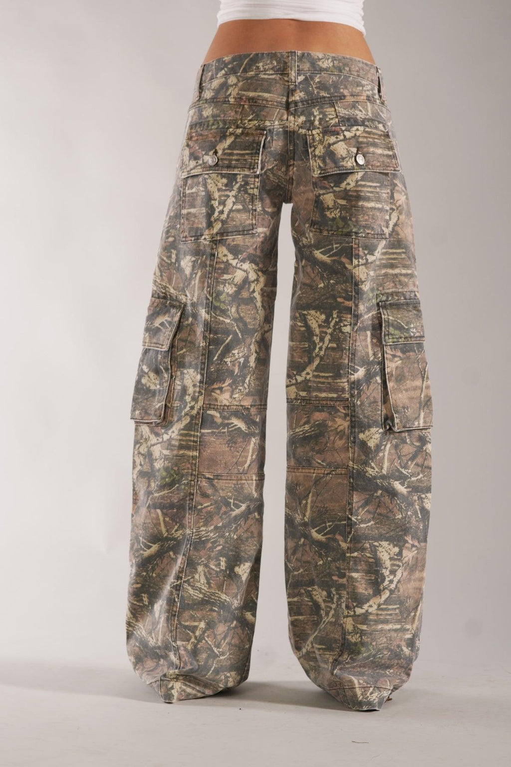 Camo Cargo Pants with Utility Pockets for Men | Durable Fabric | Outdoor and Casual Wear