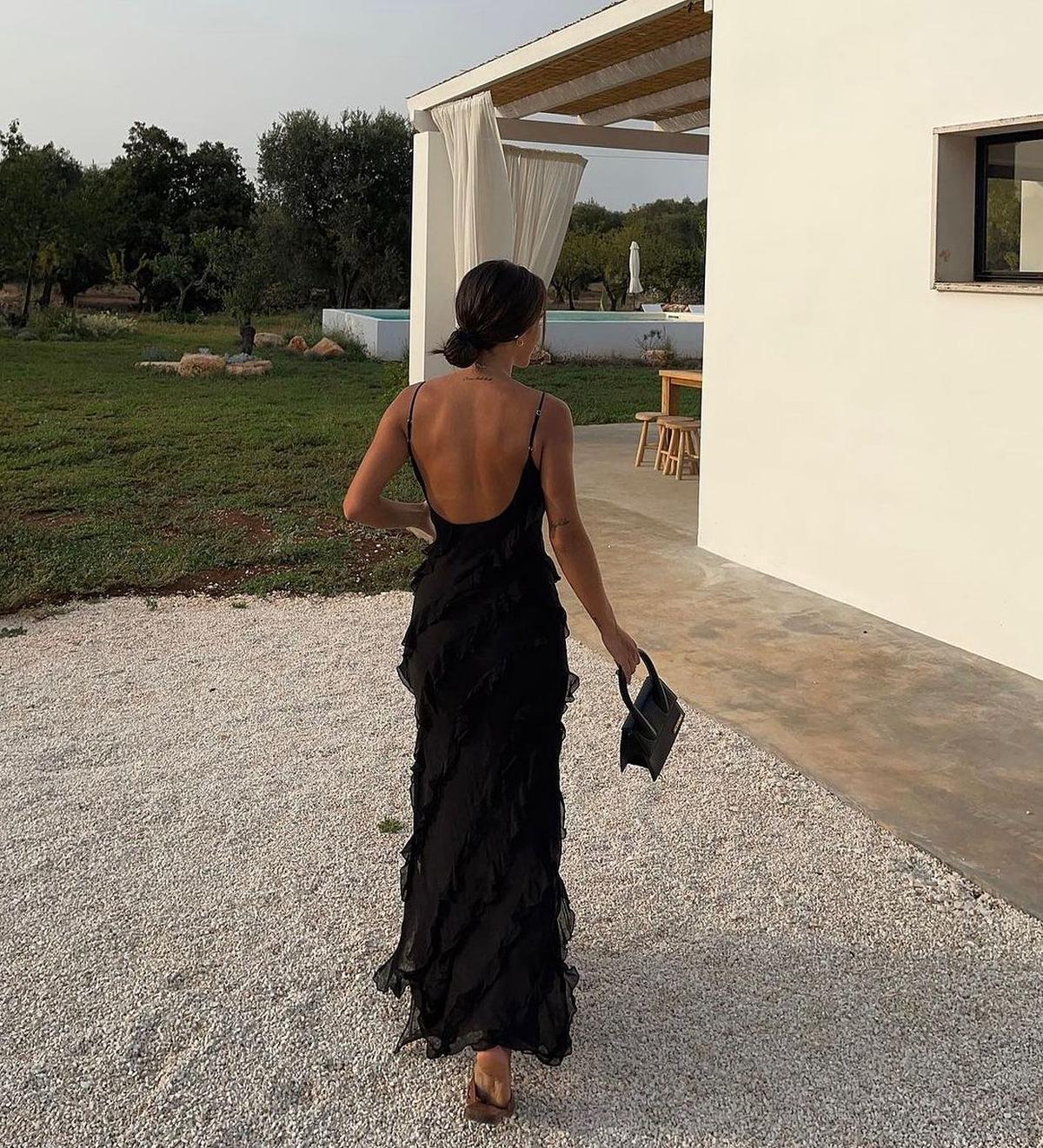 Chiffon Maxi Evening Gown with Ruffles - Elegant Romantic Dress for Formal Events and Special Occasions