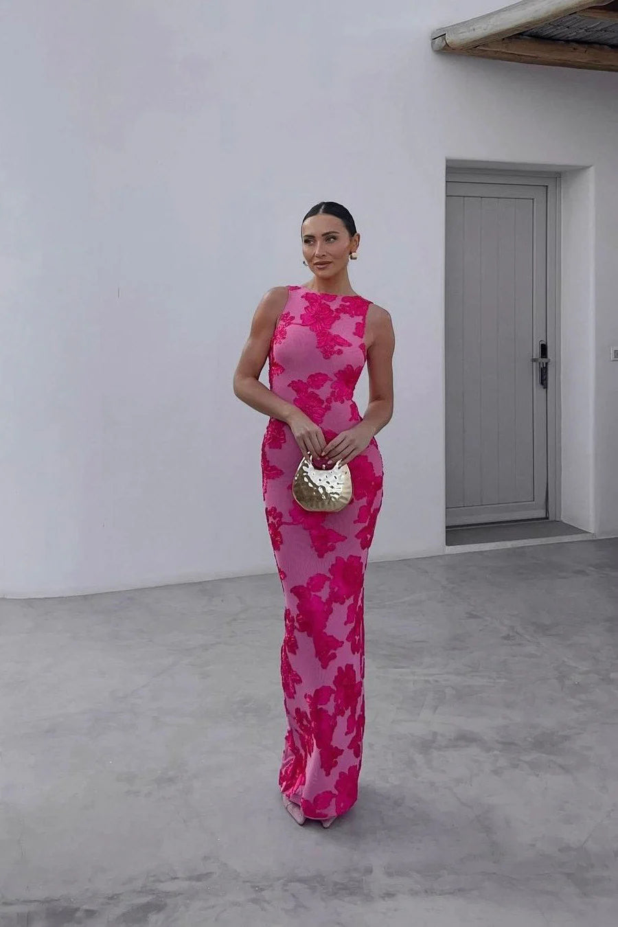 Floral Embroidered Maxi Dress for Evening Events - Sleeveless Design in Lightweight Fabric