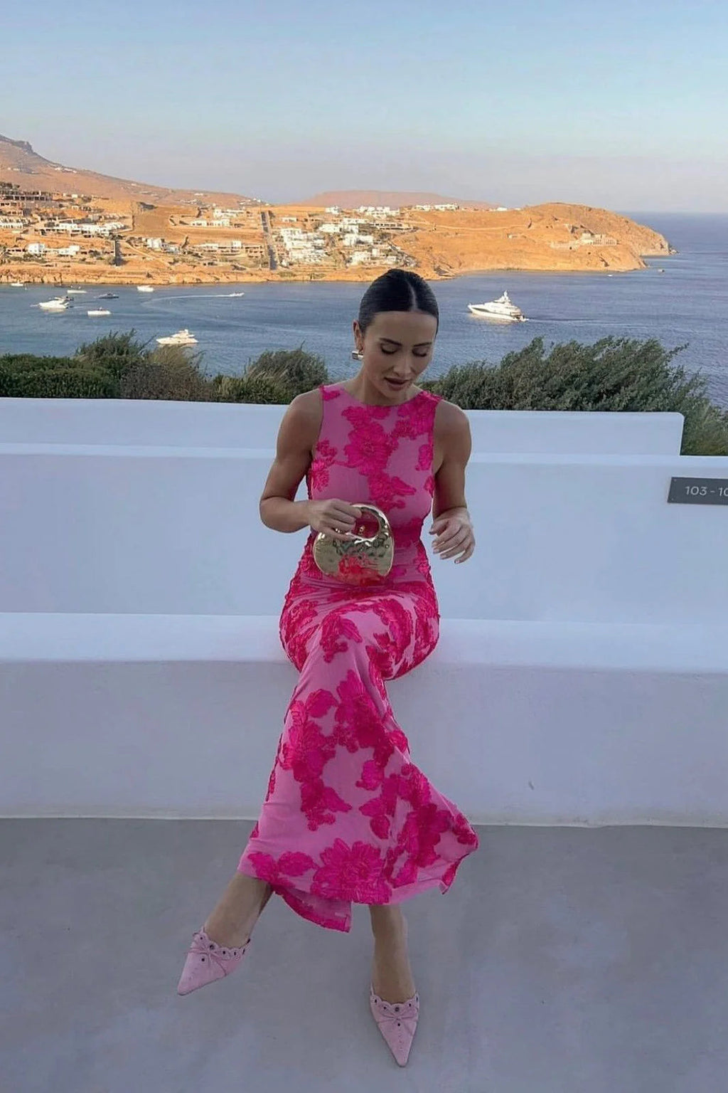 Floral Embroidered Maxi Dress for Evening Events - Sleeveless Design in Lightweight Fabric