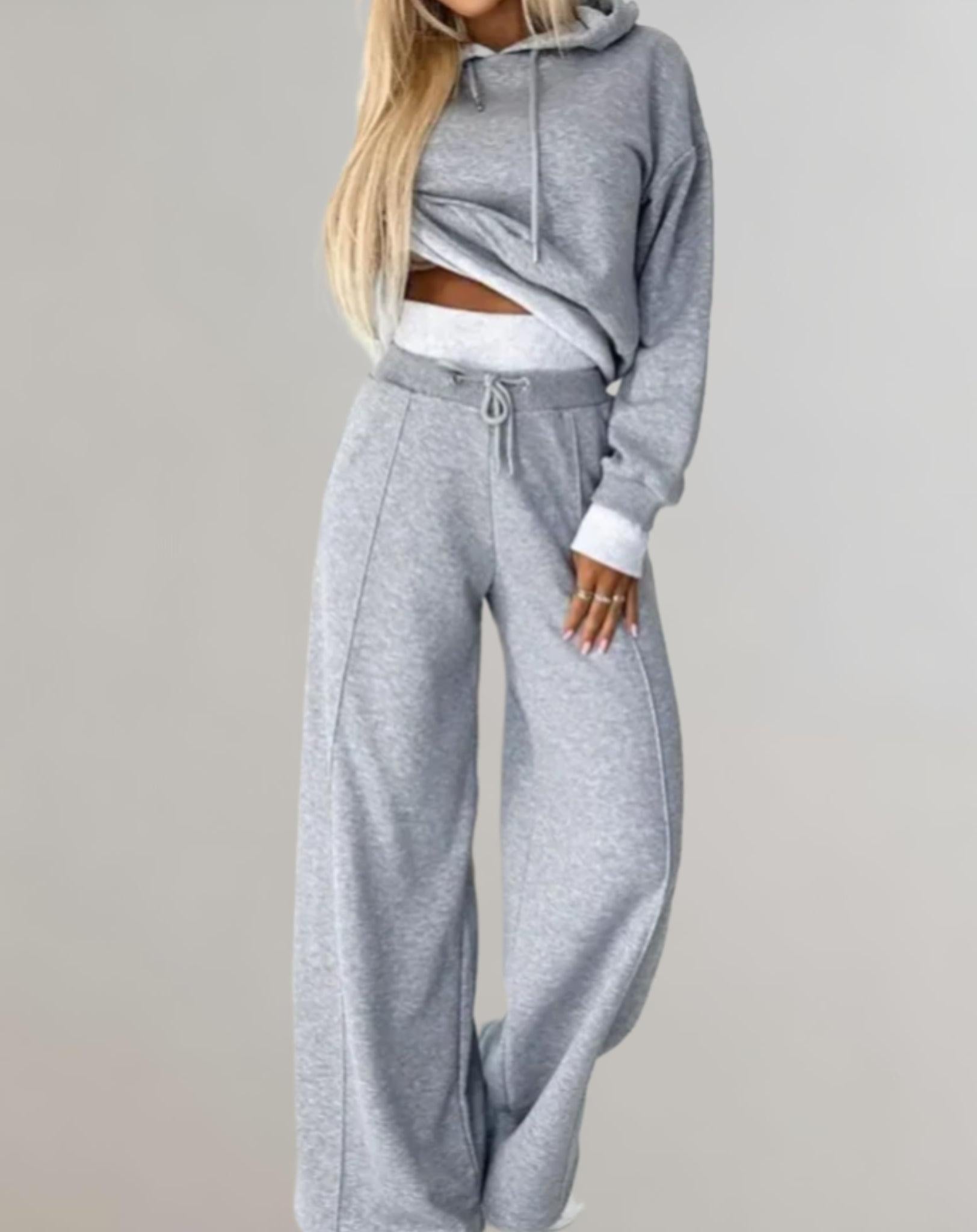 Hoodie Tracksuit Set for Women - Comfortable Wide-Leg Trousers - Casual Athleisure Outfit for Everyday Wear