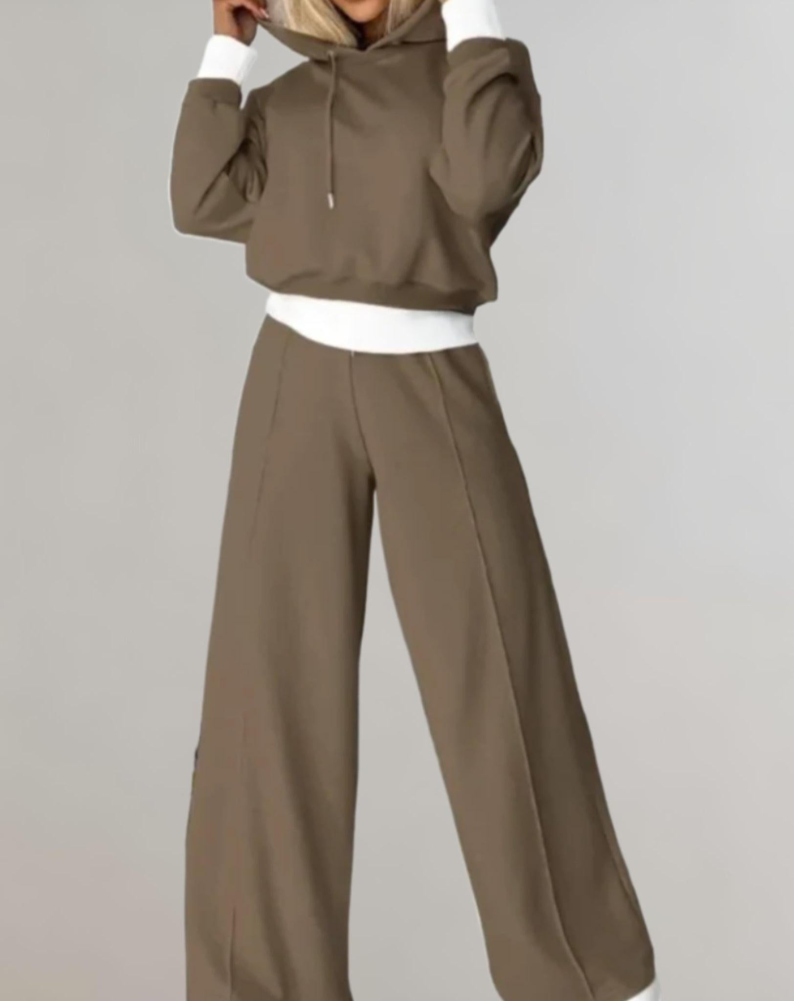 Hoodie Tracksuit Set for Women - Comfortable Wide-Leg Trousers - Casual Athleisure Outfit for Everyday Wear