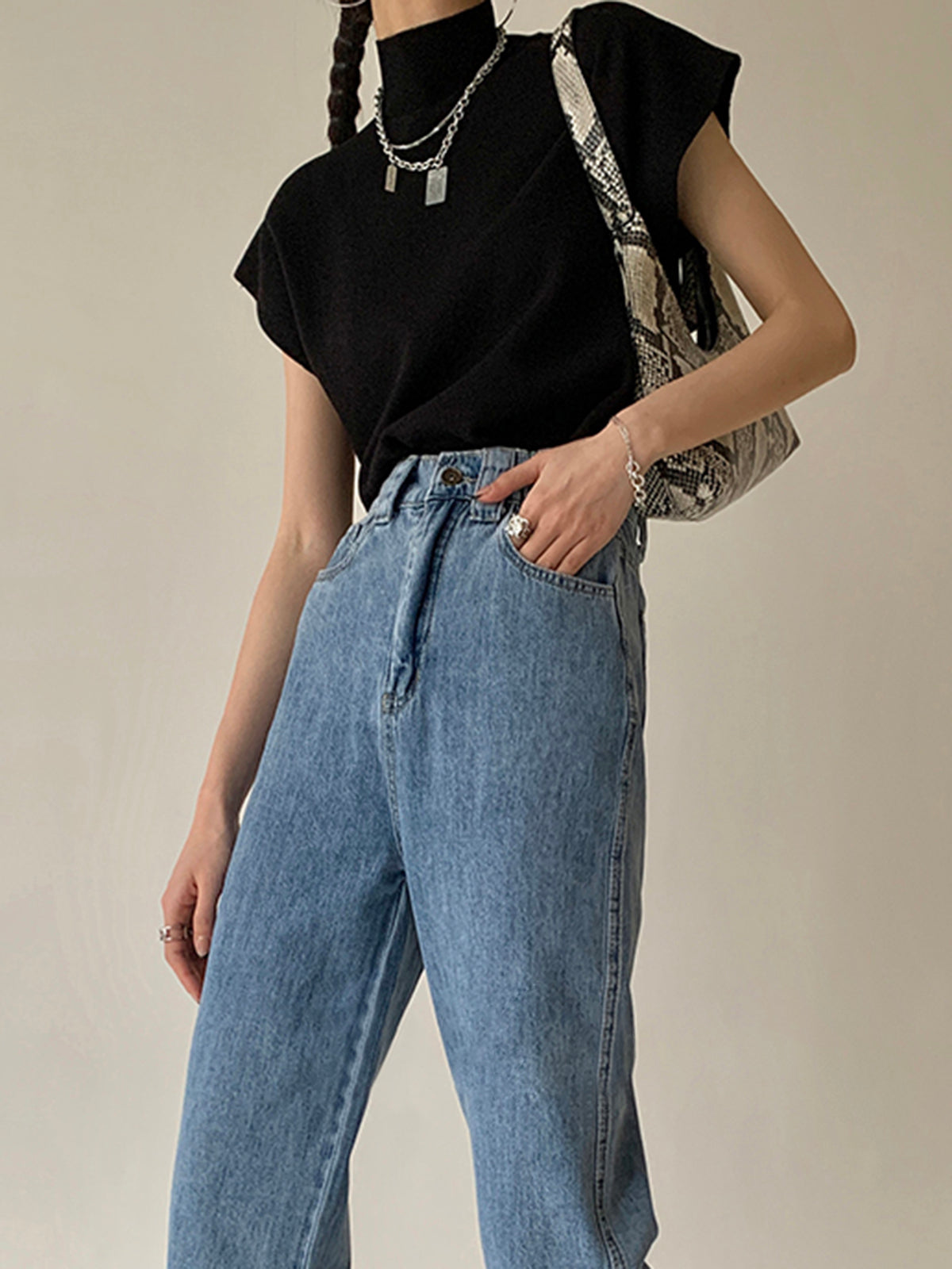 Knit Pullover Vest for Women - Sleeveless Design, Lightweight Fabric, Casual Layering Top for Everyday Wear