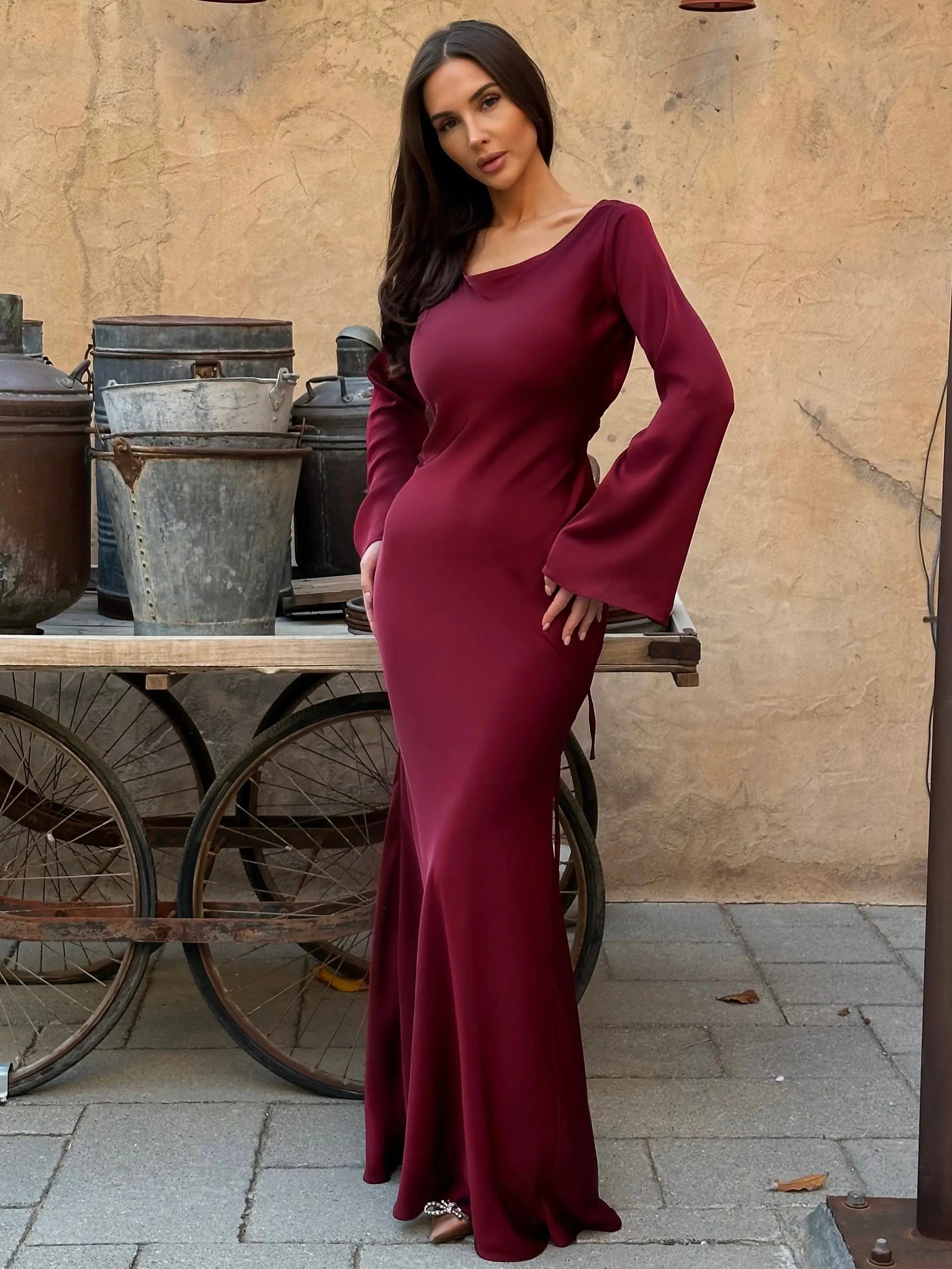 Long Sleeve Maxi Dress for Wedding Guests - Elegant Chiffon Evening Gown in Various Colors