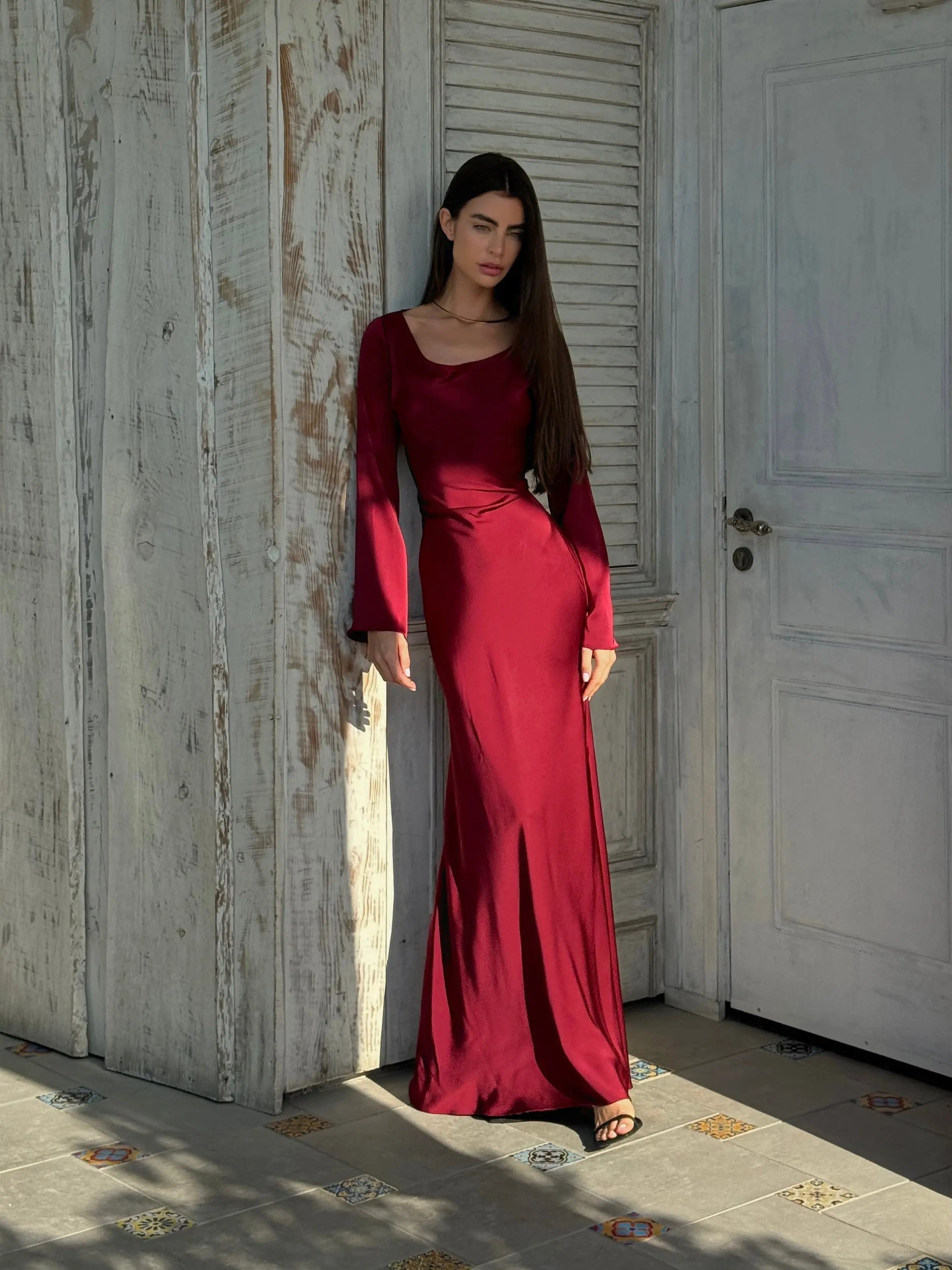 Long Sleeve Maxi Dress for Wedding Guests - Elegant Chiffon Evening Gown in Various Colors