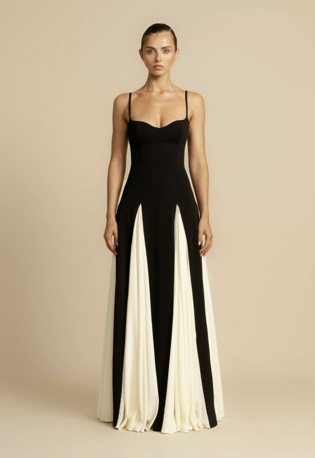 Maxi Dress for Evening Events - Elegant Grown Design in Lightweight Fabric