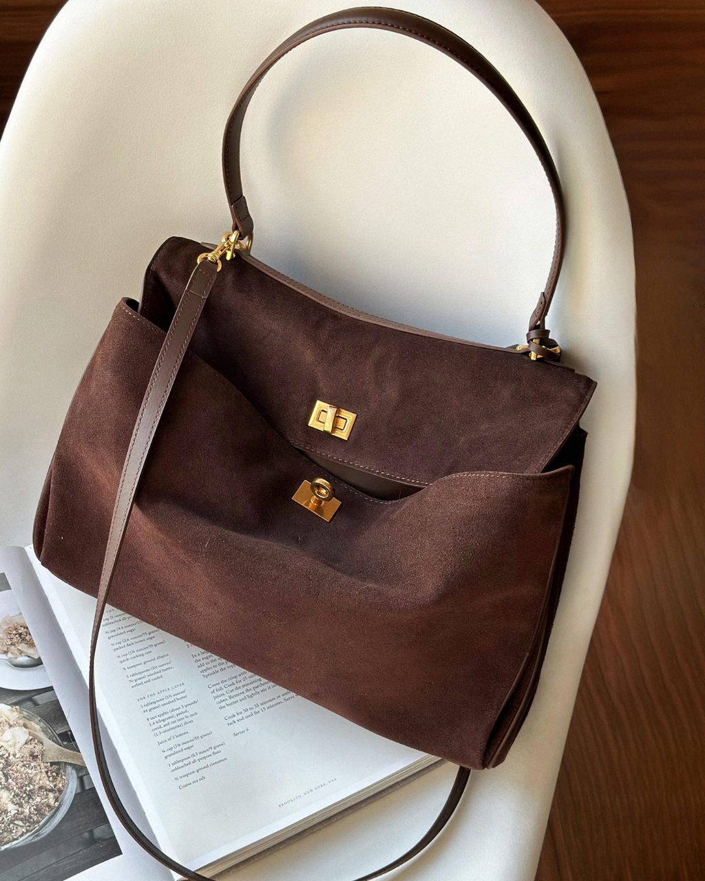 Suede Crossbody Bag - Stylish Banbury Design for Everyday Use - Versatile and Durable