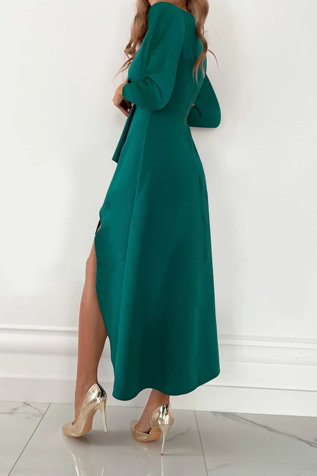V-Neck Sheath Midi Dress in Elegant Fabric for Holiday Parties and Events