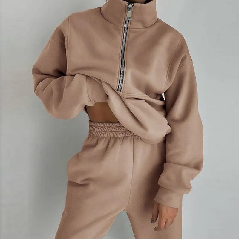 Women's Half-Zip Tracksuit Set - 2-Piece Athletic Outfit for Casual Wear and Exercise